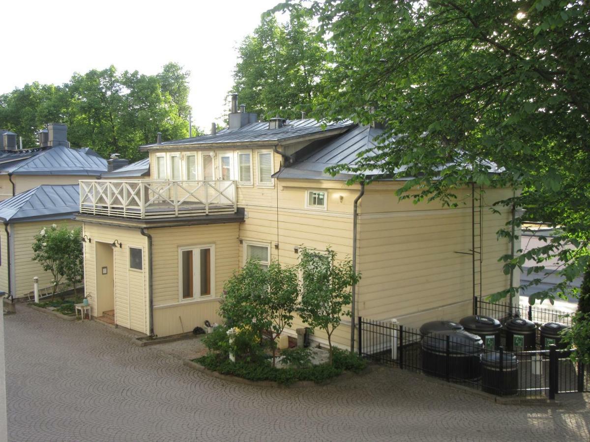 Remontoitu Asunto Vanhassa Talossa - Renovated At The Heart Of *